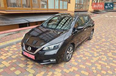 Хэтчбек Nissan Leaf 2018 в 