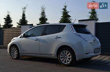 Хэтчбек Nissan Leaf 2016 в 