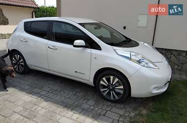 Хетчбек Nissan Leaf 2017 в 