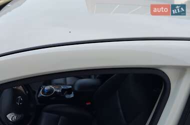 Хетчбек Nissan Leaf 2017 в 