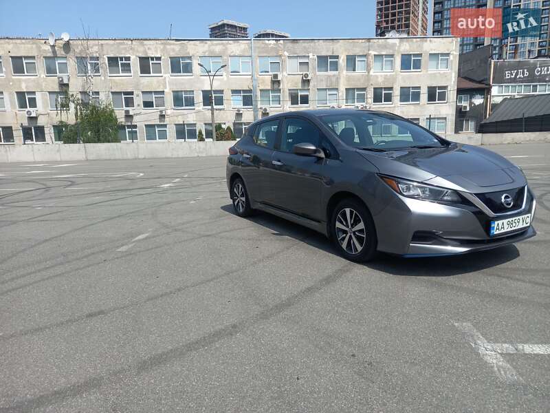 Хетчбек Nissan Leaf 2020 в Києві