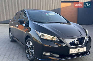 Хэтчбек Nissan Leaf 2020 в 