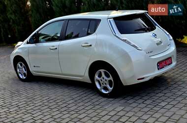 Хэтчбек Nissan Leaf 2017 в 