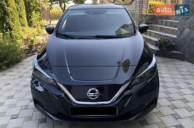 Хэтчбек Nissan Leaf 2018 в 
