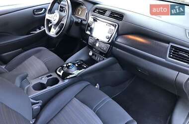 Хэтчбек Nissan Leaf 2018 в 