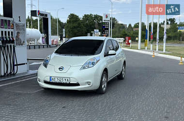 Хэтчбек Nissan Leaf 2012 в Днепре