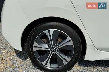 Хетчбек Nissan Leaf 2021 в 