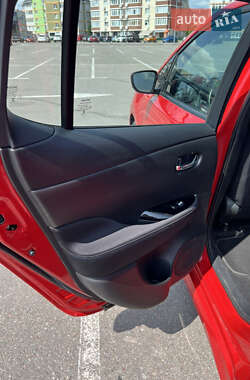 Хетчбек Nissan Leaf 2019 в Києві