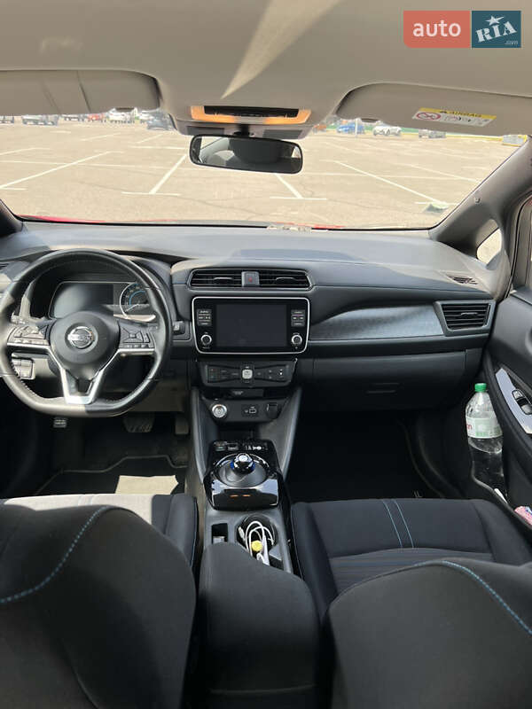 Хэтчбек Nissan Leaf 2019 в Киеве