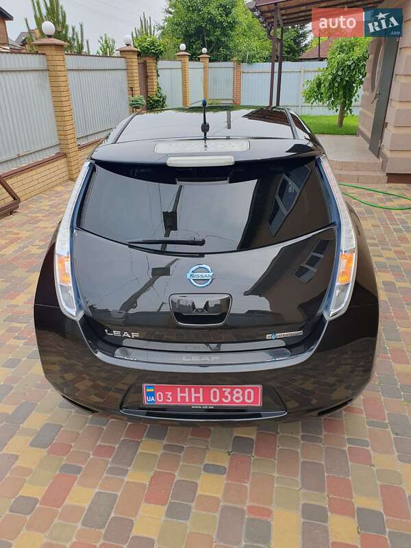 Хетчбек Nissan Leaf 2013 в Горі