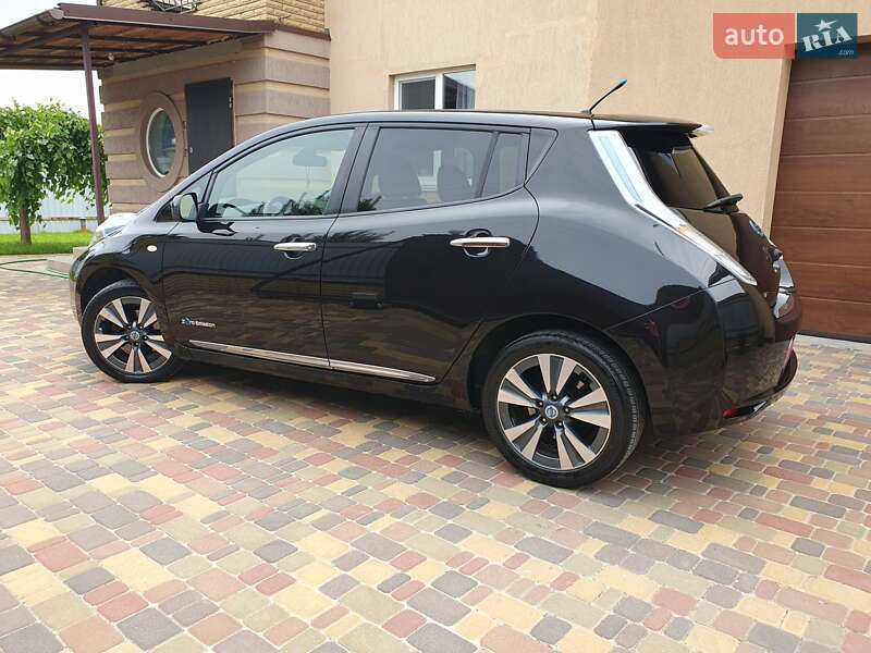 Хетчбек Nissan Leaf 2013 в Горі