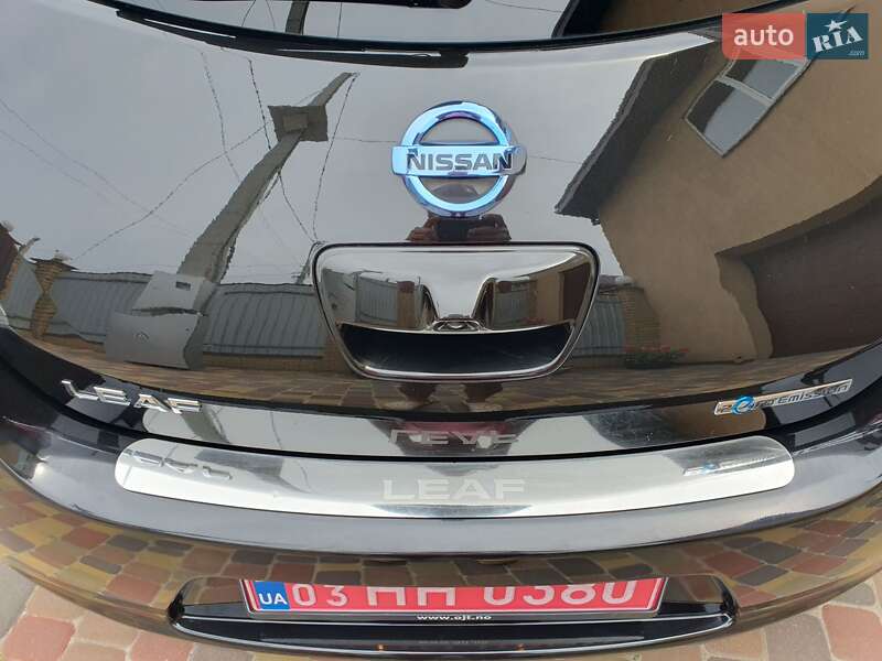 Хетчбек Nissan Leaf 2013 в Горі