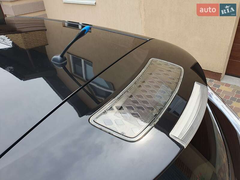 Хетчбек Nissan Leaf 2013 в Горі