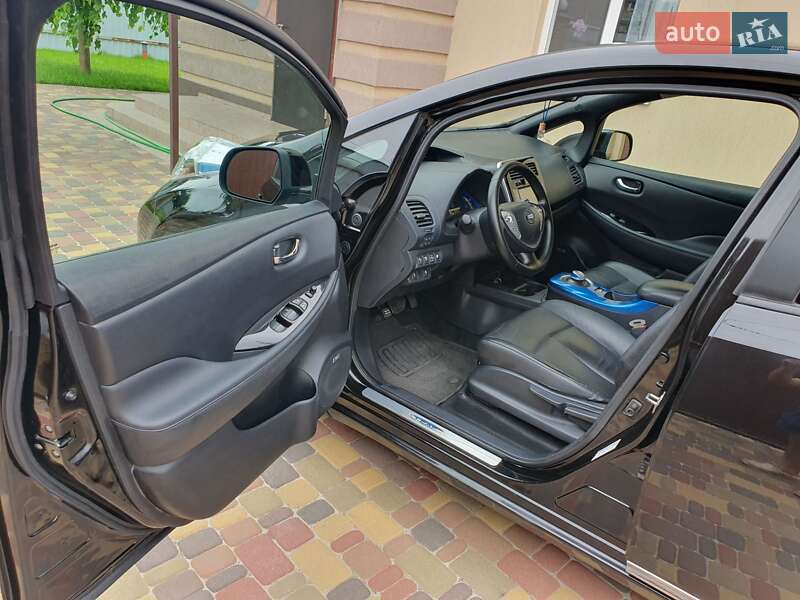 Хетчбек Nissan Leaf 2013 в Горі