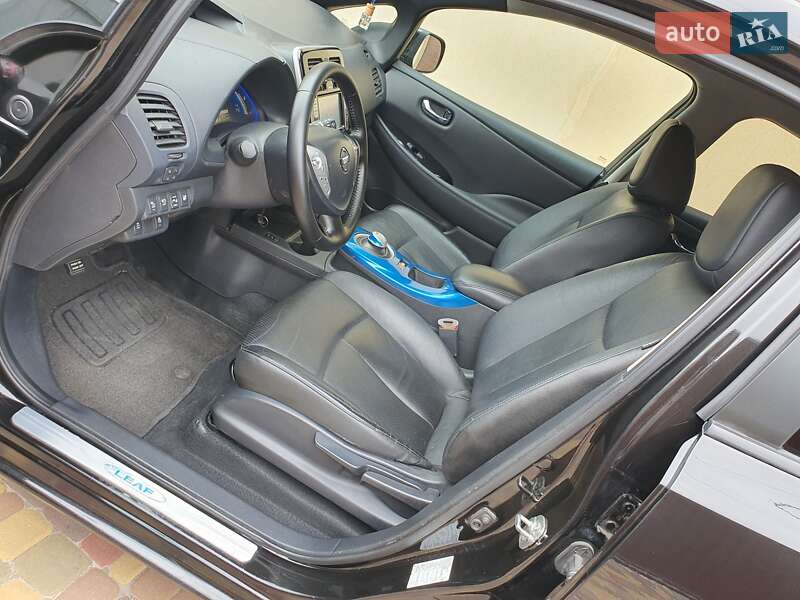 Хетчбек Nissan Leaf 2013 в Горі