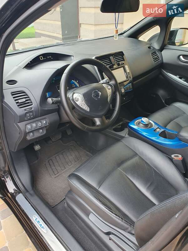 Хетчбек Nissan Leaf 2013 в Горі