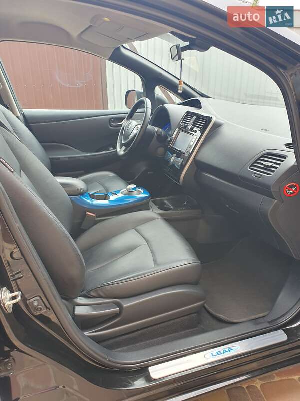 Хетчбек Nissan Leaf 2013 в Горі