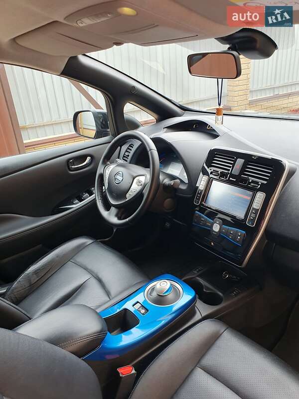 Хетчбек Nissan Leaf 2013 в Горі