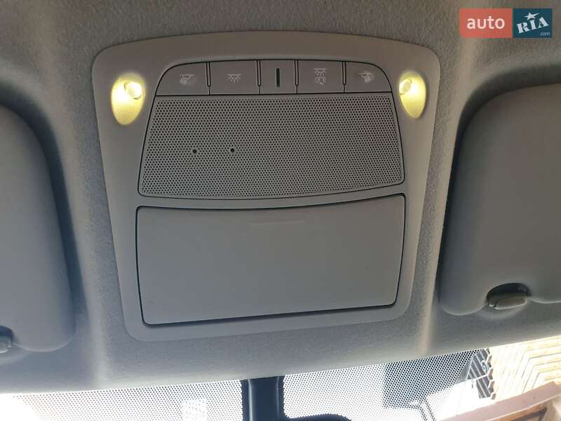 Хетчбек Nissan Leaf 2013 в Горі