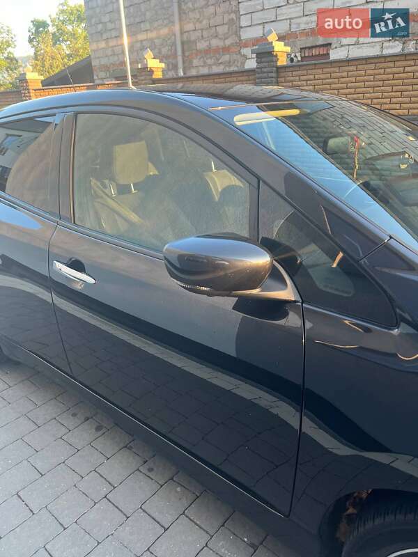 Хэтчбек Nissan Leaf 2018 в Тячеве фото 3 Хэтчбек Nissan Leaf 2018 в Тячеве