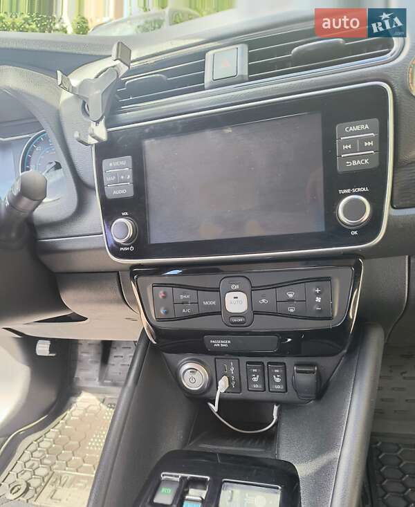 Хэтчбек Nissan Leaf 2021 в Белой Церкви