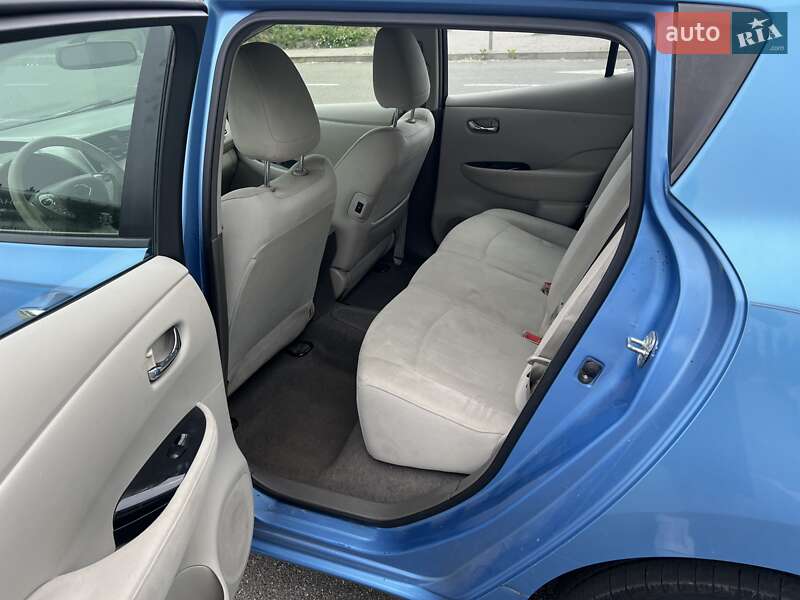Хетчбек Nissan Leaf 2012 в Києві