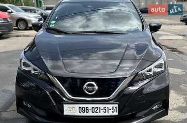 Хэтчбек Nissan Leaf 2020 в Киеве