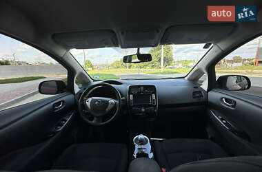 Хэтчбек Nissan Leaf 2016 в 