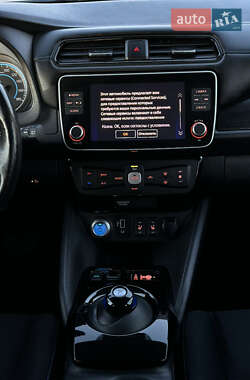 Хэтчбек Nissan Leaf 2020 в 