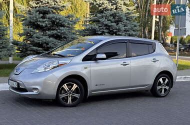 Хэтчбек Nissan Leaf 2015 в Одессе