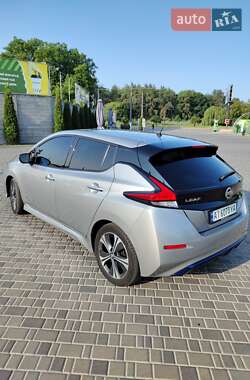 Хэтчбек Nissan Leaf 2018 в 