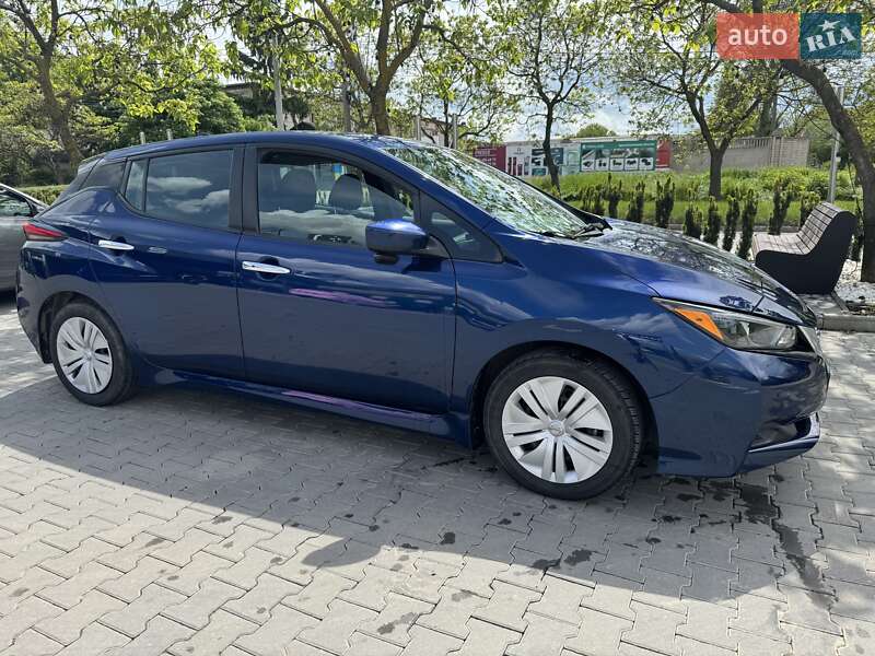 Хэтчбек Nissan Leaf 2018 в Черновцах