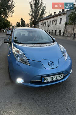 Хэтчбек Nissan Leaf 2011 в Одессе