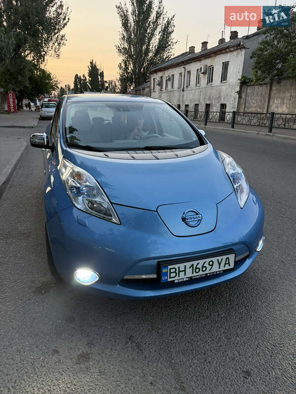 Nissan Leaf 2011