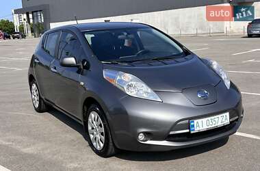 Хэтчбек Nissan Leaf 2015 в Киеве
