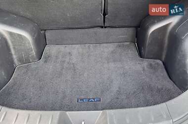 Хэтчбек Nissan Leaf 2015 в 