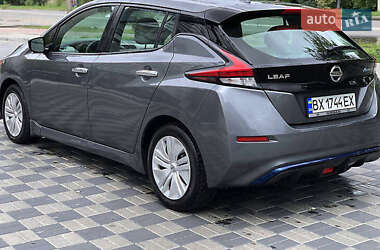 Хэтчбек Nissan Leaf 2018 в 