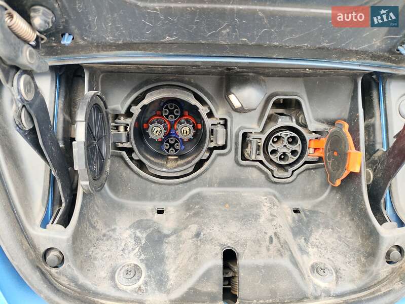 Хэтчбек Nissan Leaf 2013 в Полтаве фото 19 Хэтчбек Nissan Leaf 2013 в Полтаве