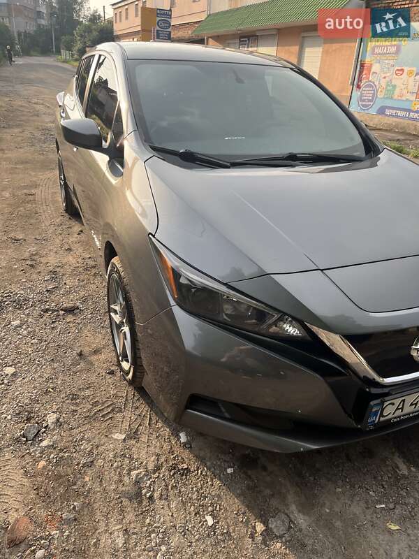 Хэтчбек Nissan Leaf 2018 в Умани