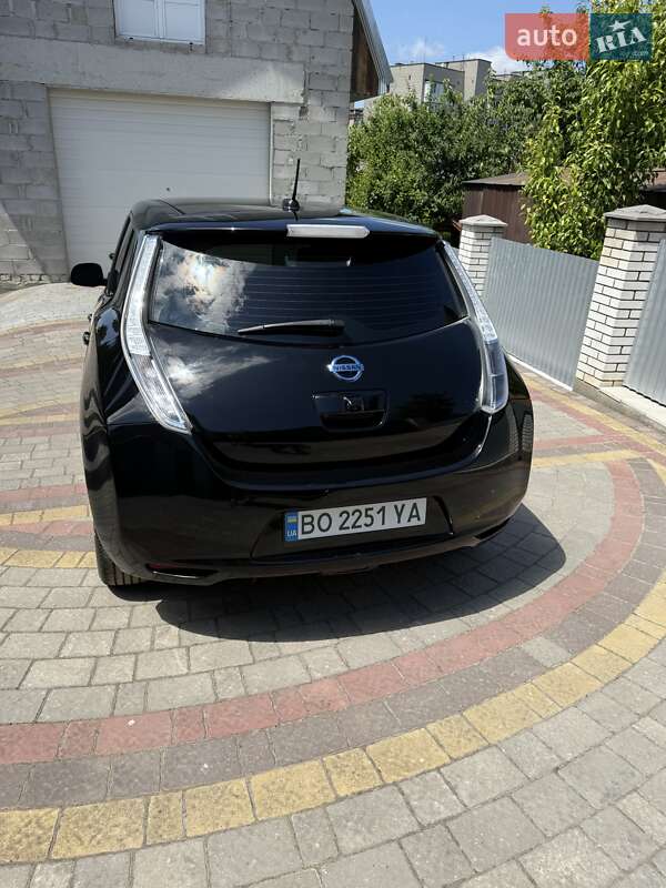 Хетчбек Nissan Leaf 2015 в Тернополі фото 3 Хетчбек Nissan Leaf 2015 в Тернополі