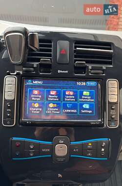 Хэтчбек Nissan Leaf 2012 в 