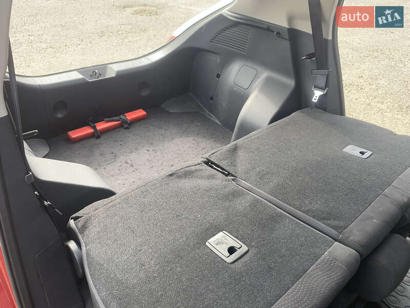 Хэтчбек Nissan Leaf 2017 в Южном