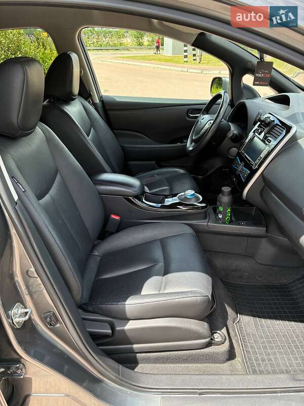 Хэтчбек Nissan Leaf 2016 в Житомире