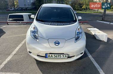 Хетчбек Nissan Leaf 2015 в Києві