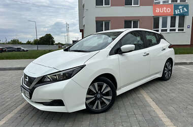 Хэтчбек Nissan Leaf 2020 в 
