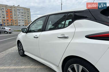 Хэтчбек Nissan Leaf 2020 в 