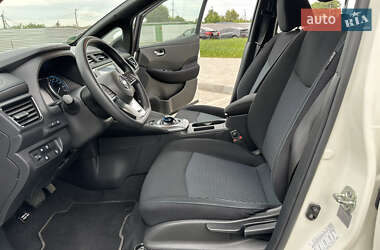 Хэтчбек Nissan Leaf 2020 в 