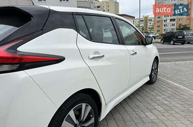 Хэтчбек Nissan Leaf 2020 в 
