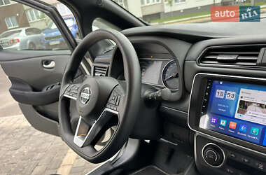 Хэтчбек Nissan Leaf 2020 в 