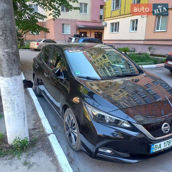 Хэтчбек Nissan Leaf 2019 в Кропивницком